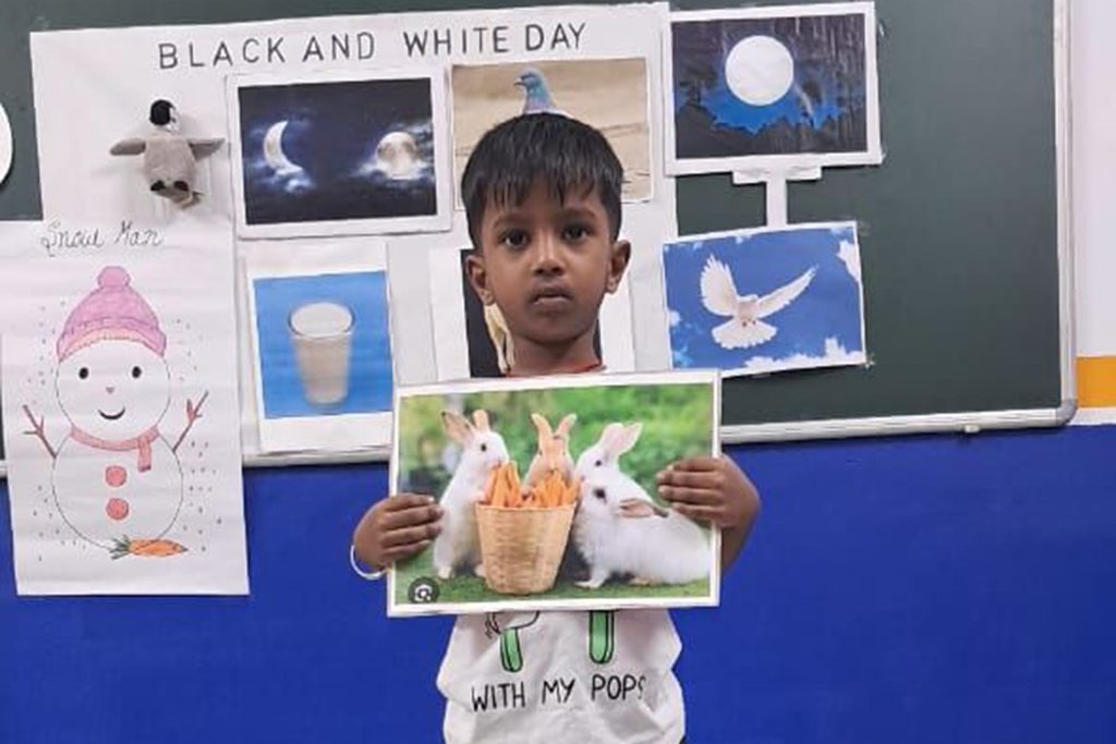 Kidzee Kalyan Nagar -  Black & White Day