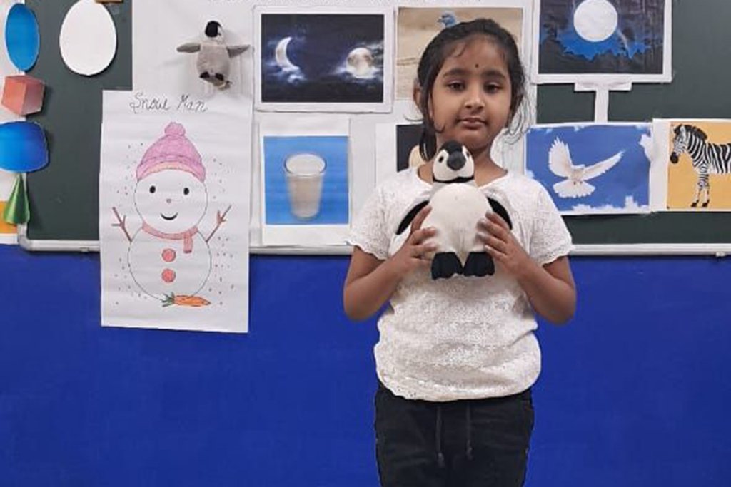 Kidzee Kalyan Nagar -  Black & White Day