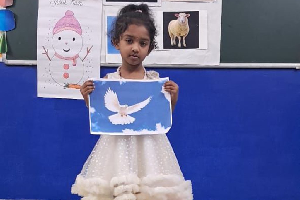 Kidzee Kalyan Nagar -  Black & White Day